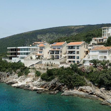 Vilena Apartmani Tivat Exterior foto