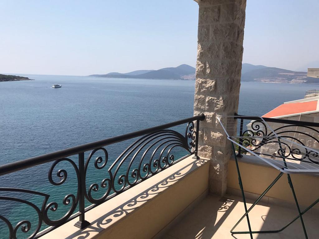 Vilena Apartmani Tivat Exterior foto