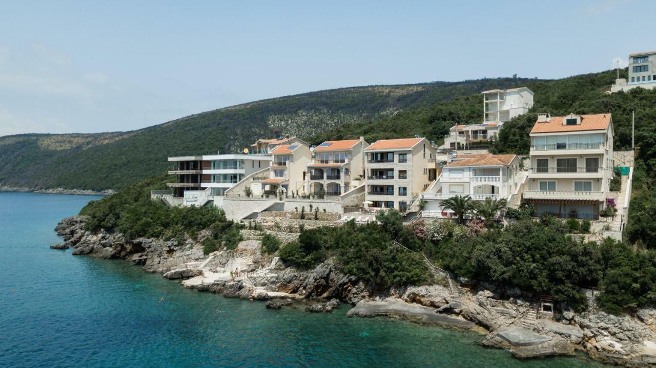 Vilena Apartmani Tivat Exterior foto